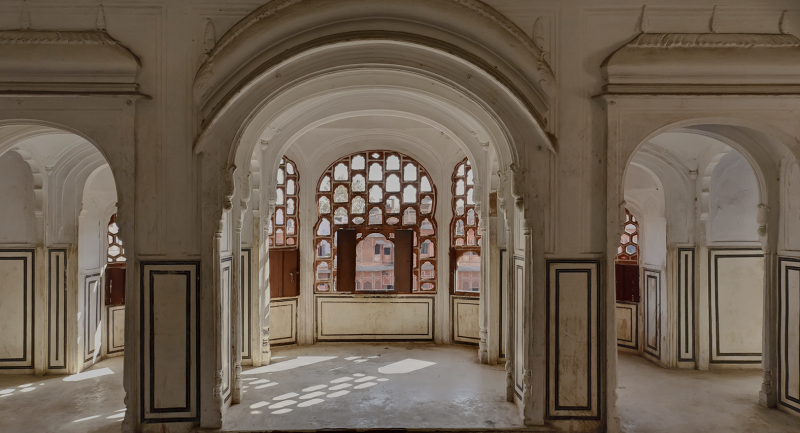 Raj, an Extravagant Saga about the Maharani of Balmer, Jaya Singh